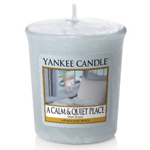 A Calm & Quiet Place Candle (pokojné a tiché miesto) - Aromatická votívná sviečka