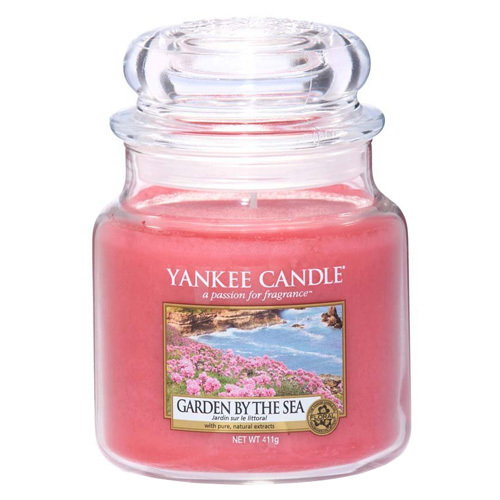 Yankee Candle Garden by The Sea Candle ( zahrada u moře ) - Vonná svíčka 104 g