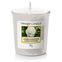 Camellia Blossom Candle ( kamélie ) - Aromatická votivní svíčka