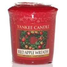 Red Apple Wreath Candle ( věnec z červených jablíček ) - Aromatická votivní svíčka