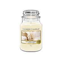 Aromatická sviečka Classic veľká Soft Wool & Amber