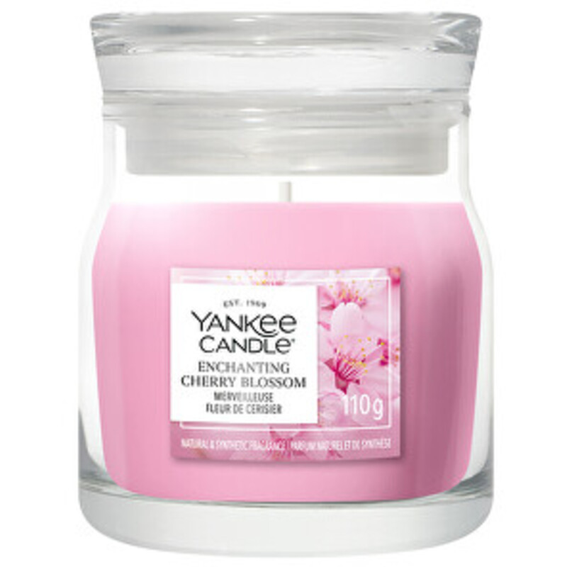 Enchanting Cherry Blossom Candle ( okouzlující třešňový květ ) - Aromatická svíčka