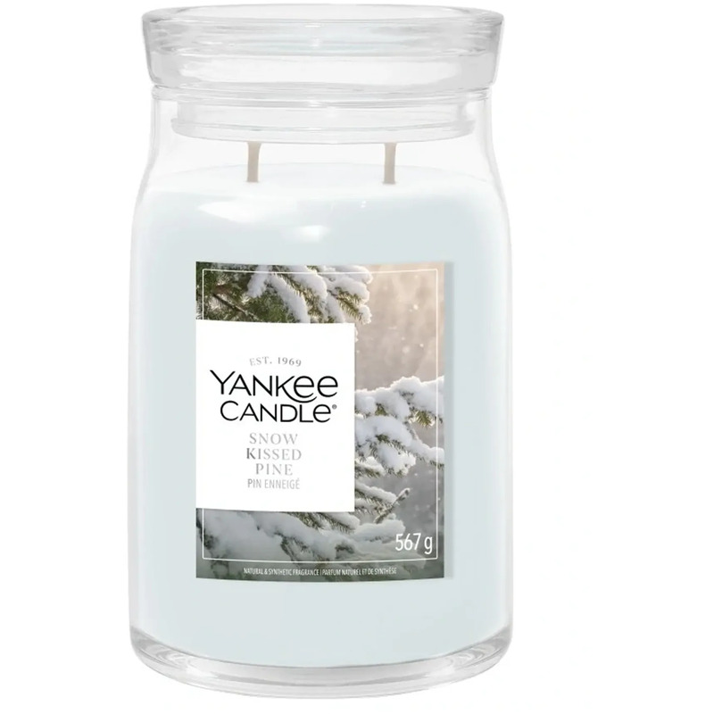 Snow Kissed Pine Signature Candle ( sněhová borovice ) - Vonná svíčka