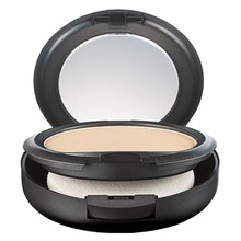 Studio Fix Powder Plus Foundation - Pudr a make-up 2 v 1 15 g