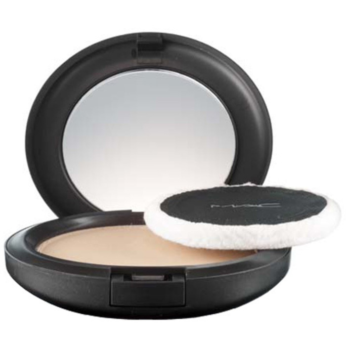Blot Powder Pressed - Jemný presovaný púder 12 g
