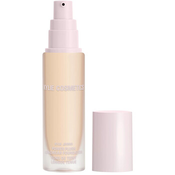 Power Plush Longwear Foundation - Dlouhotrvající make-up 30 ml